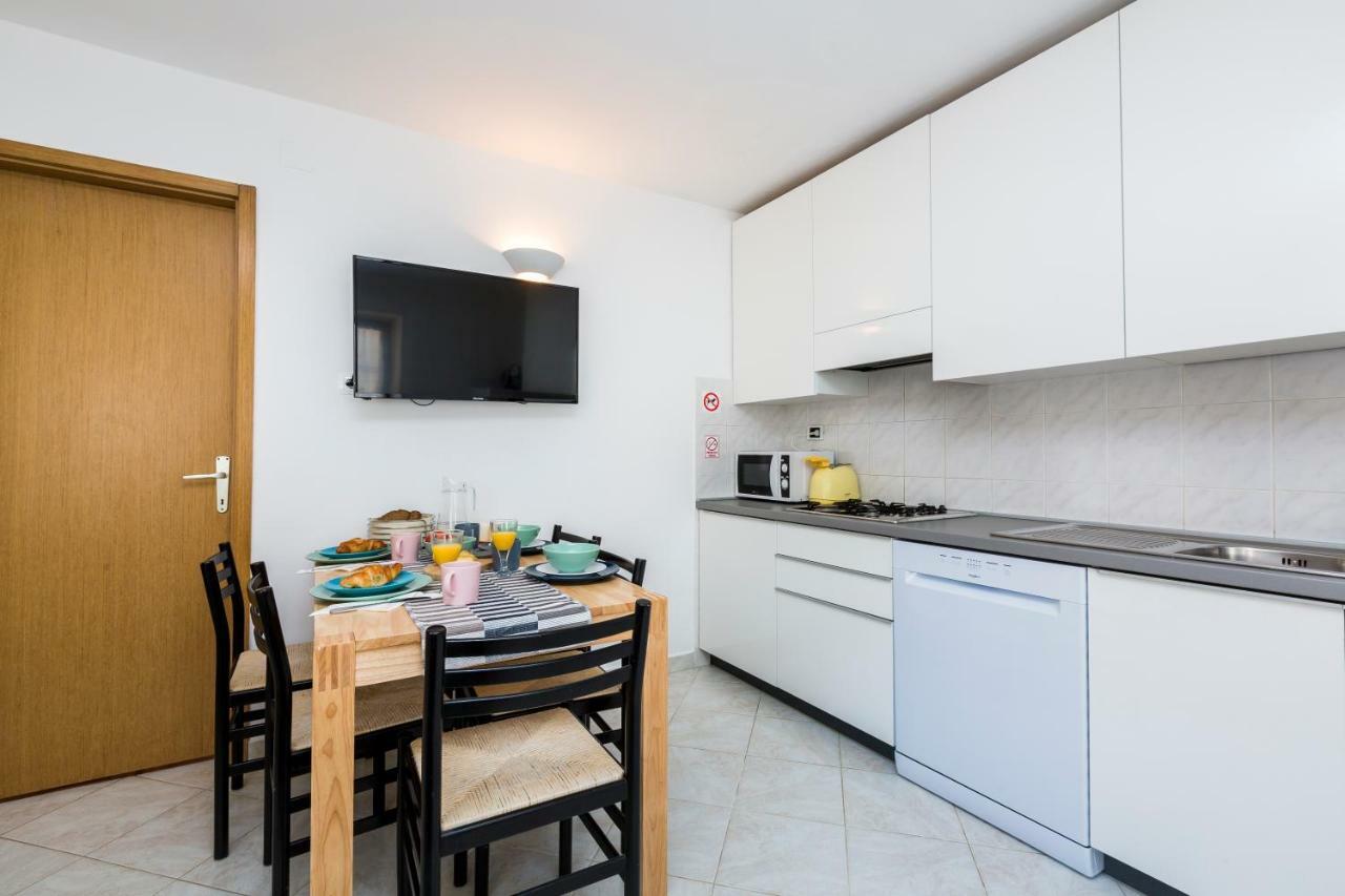 Apartments Antje Veli Lošinj Exteriör bild